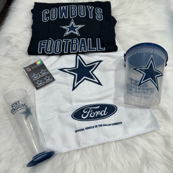 Dallas Cowboys Football Stadium Bundle Set - Include small shirt - Fan Favorite! - Picture 3 of 16